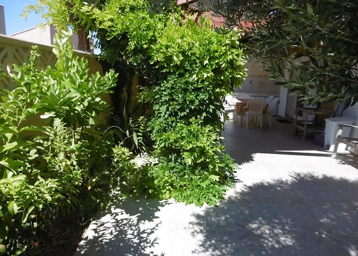 Holidayland Narbonne Plage Villas 6 Ou 7 Personnes Avec Terrasse Et Place De Parking Privative